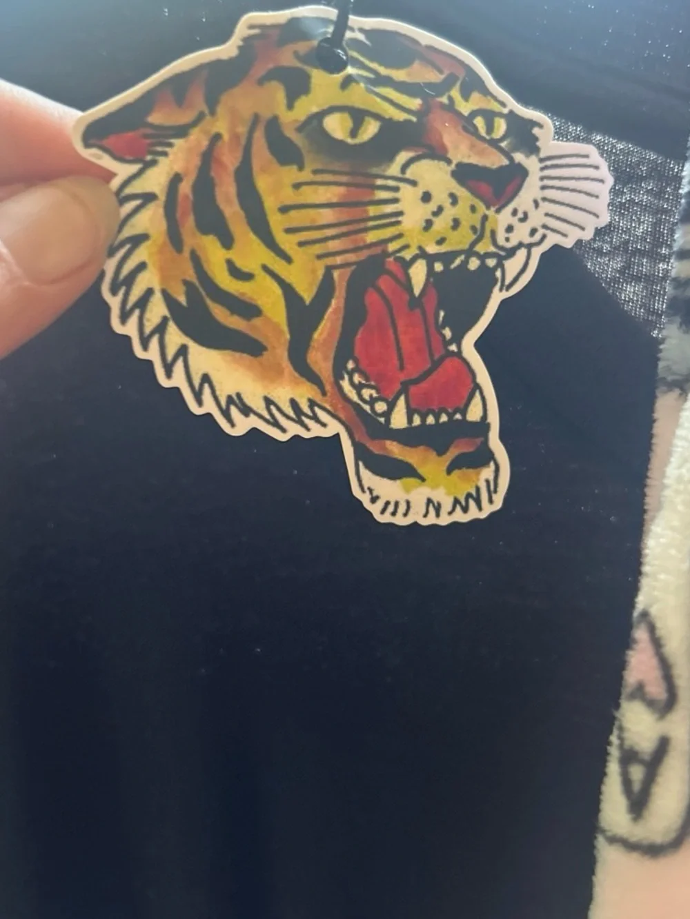 Ed Hardy plush throw  50x70